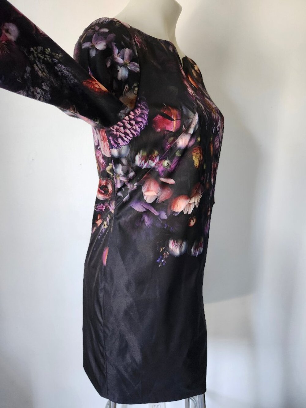 Ted Baker London Shadow Floral ATIENO Black Floral 3/4 Sleeve Dress - Picture 4 of 16